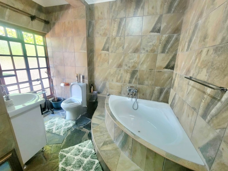3 Bedroom Property for Sale in Presidentia Free State